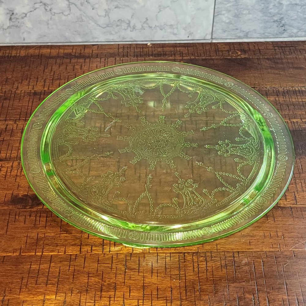 Vintage Uranium Glass Green Depression Glass 10" Cake Plate Cameo Anchor Hocking